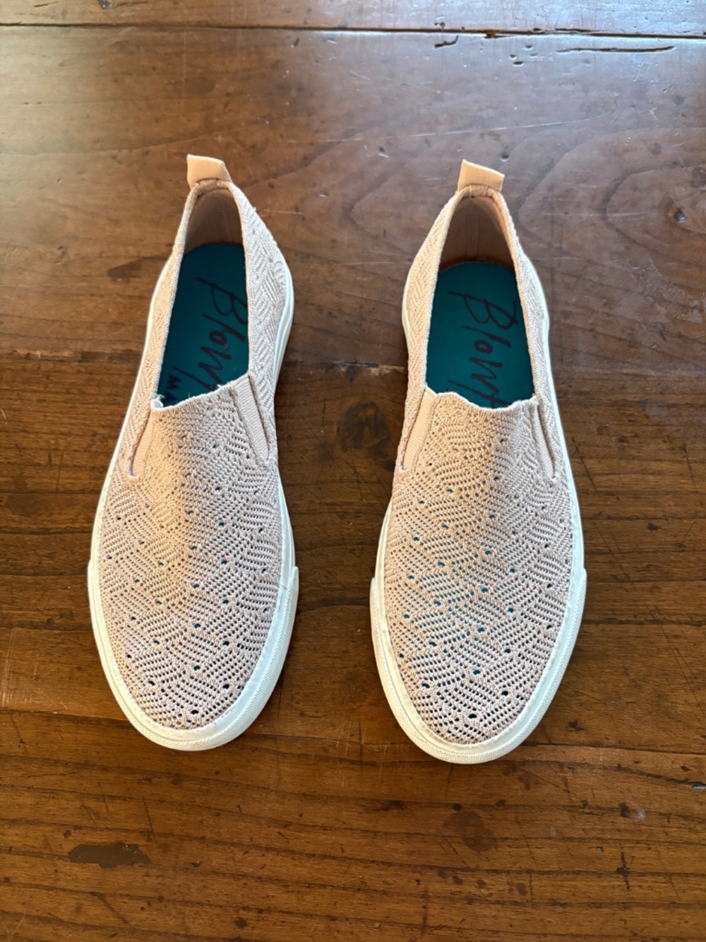 Blowfish Malibu Mintree Pink Silver Sparkle Slip On Sneakers Womens Size 7 Knit